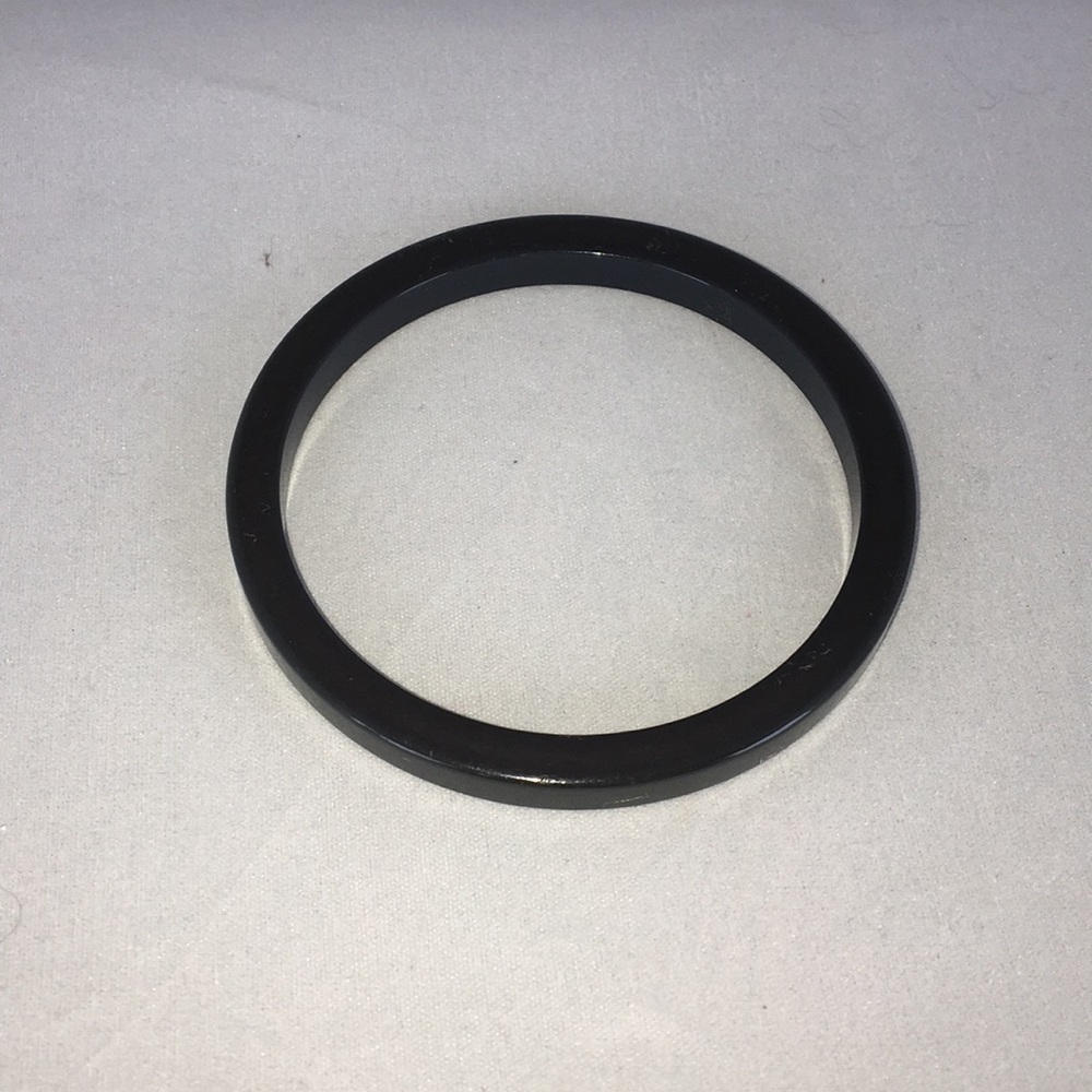 1960’s: Vintage Bakelite Bangle Bracelet